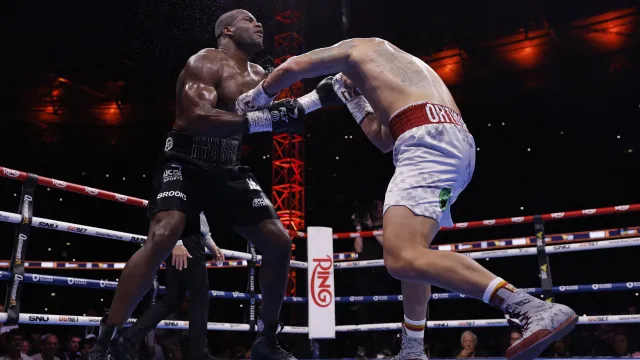 Usyk je podruhé absolutním mistrem světa v těžké váze