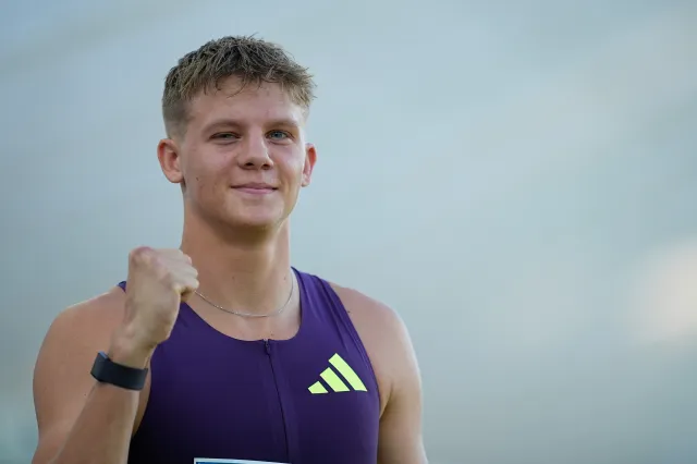 Další skvělý úspěch české atletiky. Překážkář Rada slaví na juniorském MS zlato