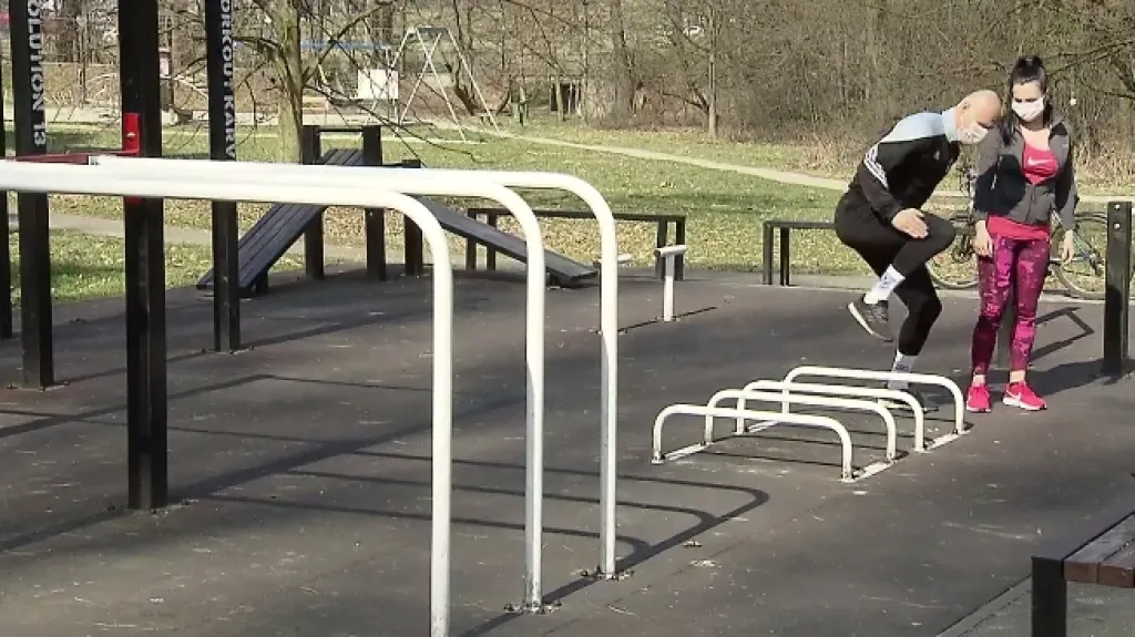 Karvinský Janečka nemůže za dětmi na Slovensko