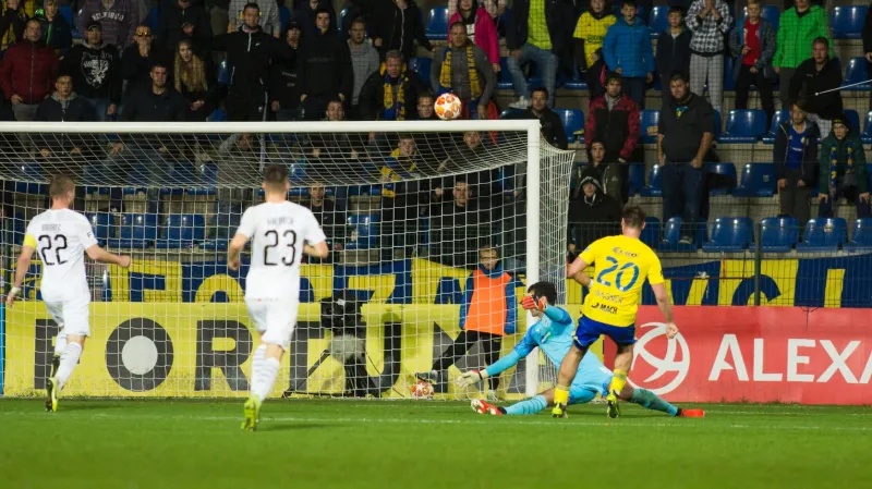 Zlínský Tomáš Wágner neproměňuje velkou šanci v utkání s Plzní