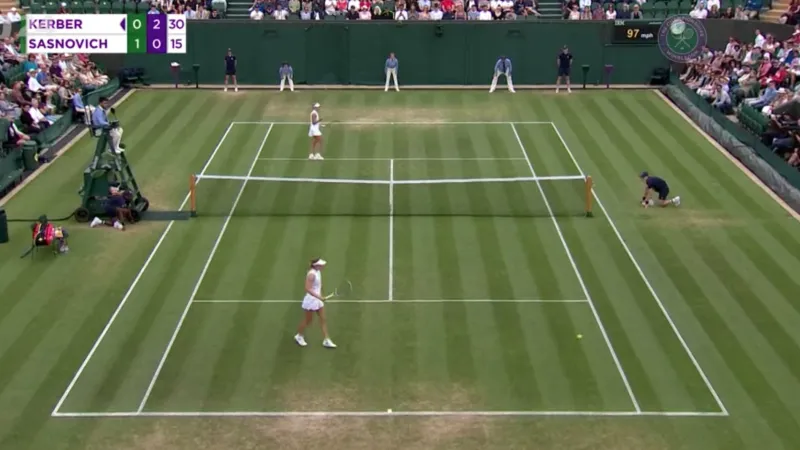 Kerberová otočila ve Wimbledonu duel se Sasnovičovou