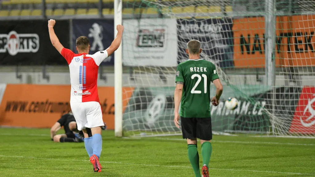 Klíčový moment utkání Příbram - Slavia. Petar Musa dává gól.