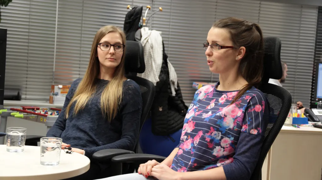 Curlerky Anna Kubešková a Klára Svatoňová