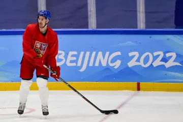 Roman Červenka na tréninku hokejové reprezentace v Pekingu