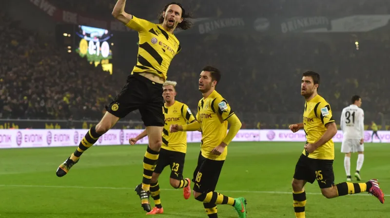 Slavící hráči Dortmundu