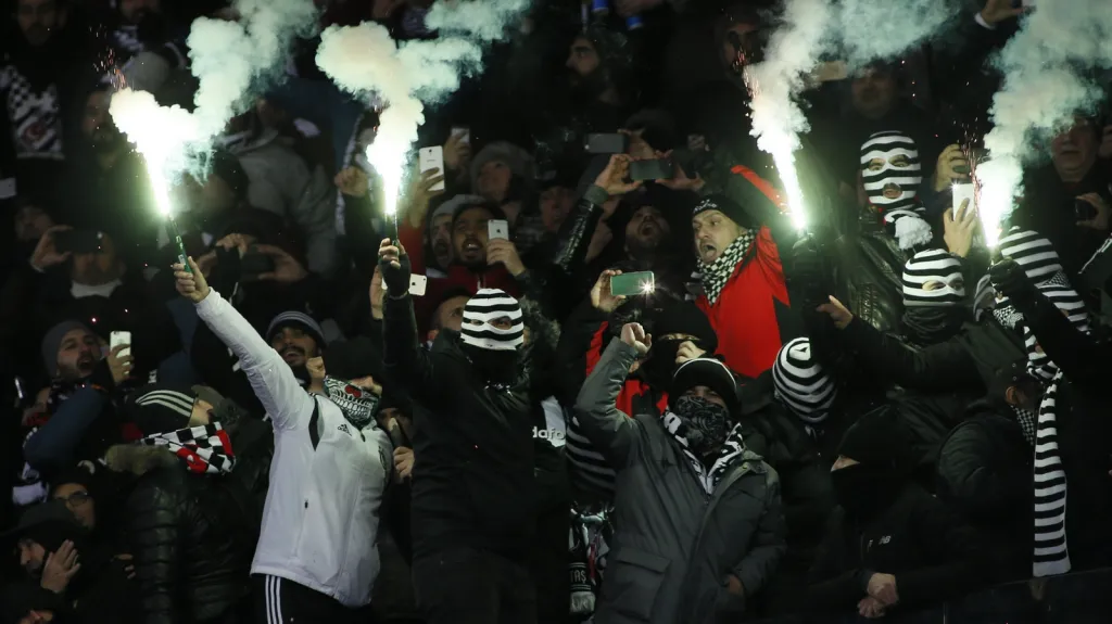Fanoušci Besiktase Istanbul