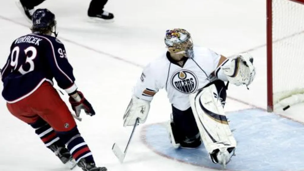 Jakub Voráček a Nikolai Khabibulin