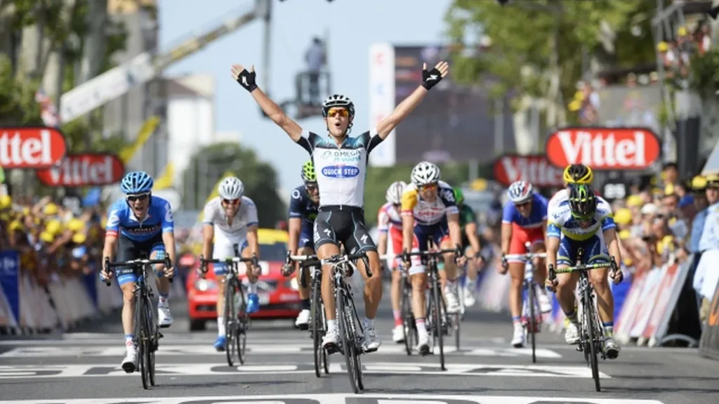 Matteo Trentin ve finiši v Lyonu