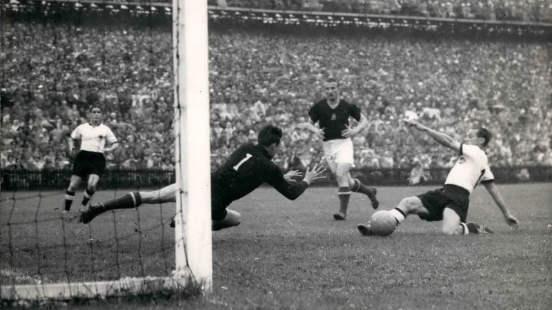 Branka Maxe Morlocka ve finále MS 1954