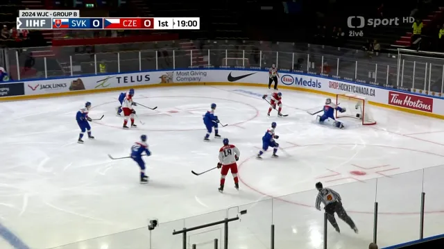 Krásná gólová kombinace mezi Becherem a Rymonem