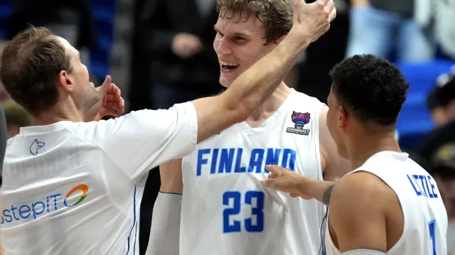 Neuvěřitelný Markkanen dovedl Finy do čtvrtfinále