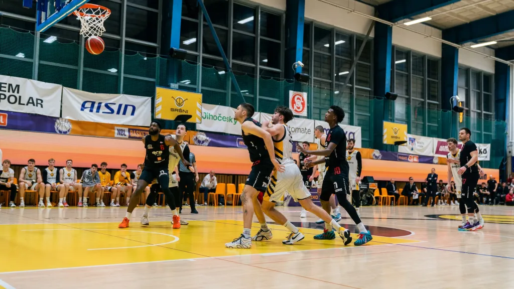 Utkání mezi Pískem a Nymburkem