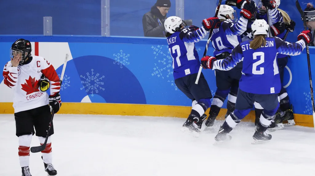 Vítězná radost amerických hokejistek