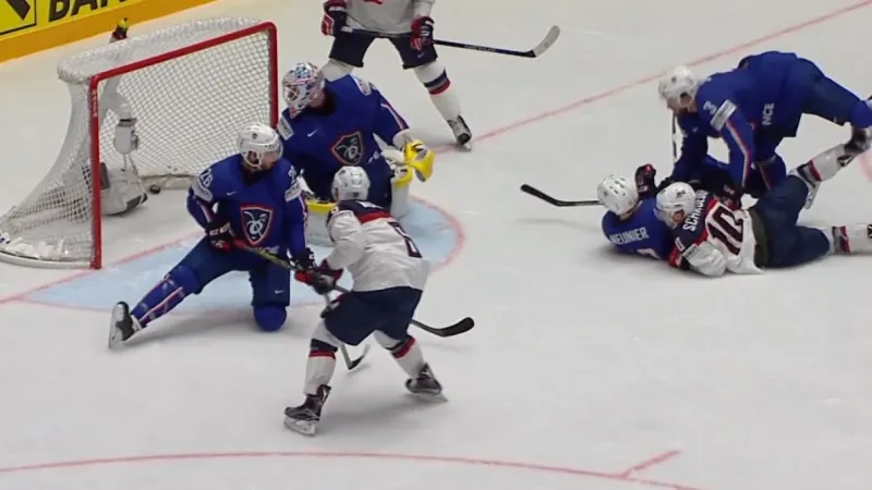 Gól v utkání USA - Francie: Wideman - 1:0 (35. min.)