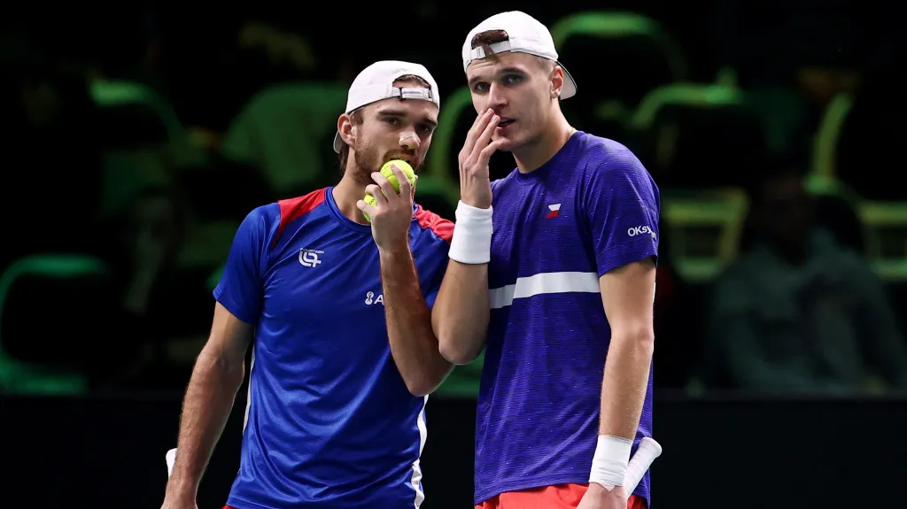 Deblová dvojice Tomáš Macháč a Jakub Menšík