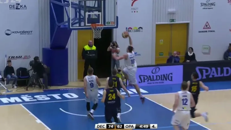 Děčín zastavil sérii porážek a skolil třetí Opavu