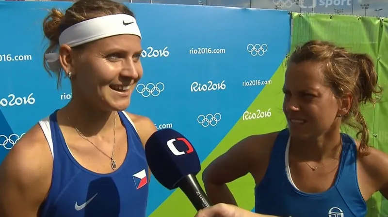 Šafářová se Strýcovou otočily zápas a jsou v semifinále čtyřhry