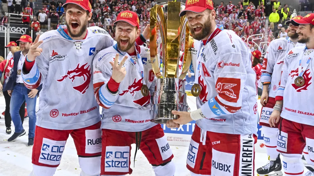 Opory Třince Kundrátek, Vrána a Růžička slaví titul