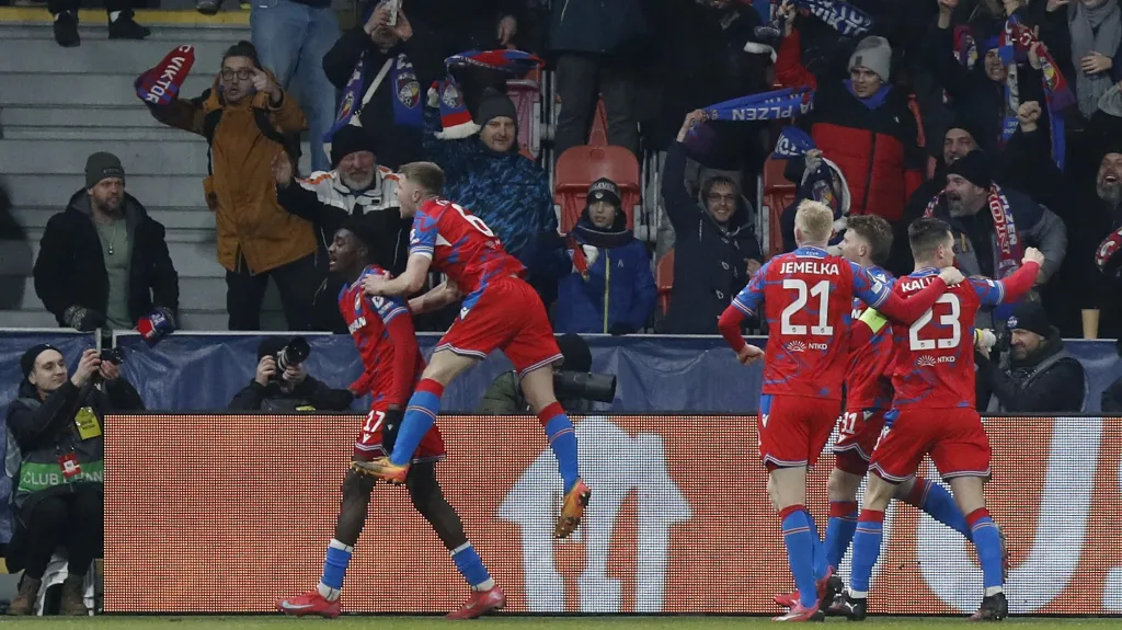 Emoce fotbalistů Plzně po gólu v Evropské lize