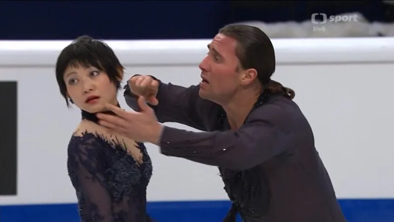 Zlatá volná jízda dvojice Kavagutiová-Smirnov