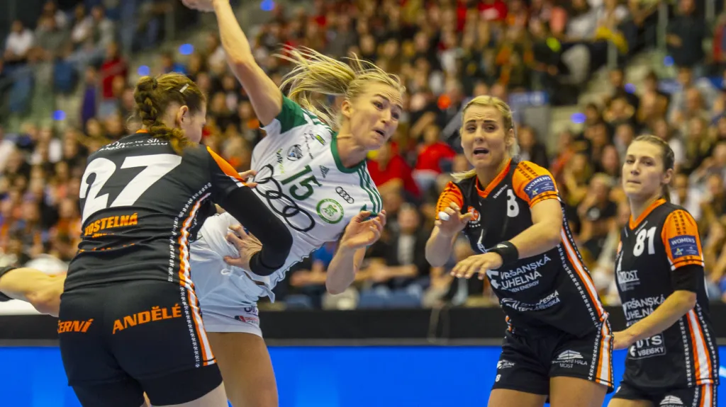 Stine Bredal Oftedalová z Györu