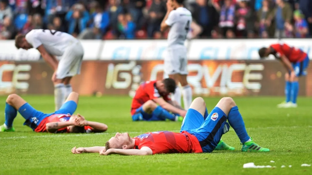 Zklamaní hráči Plzně