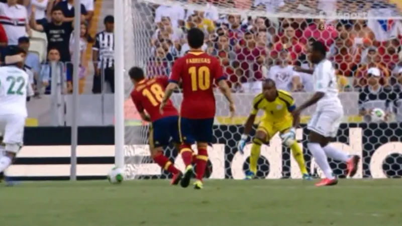 Nigérie - Španělsko: Kombinace Iniesty s Albou přinesla rychlý gól - 0:1 (3. min.)