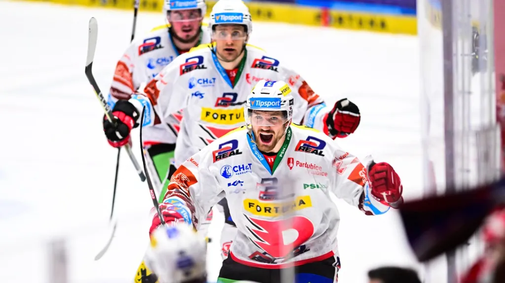 Adam Musil slaví svůj gól