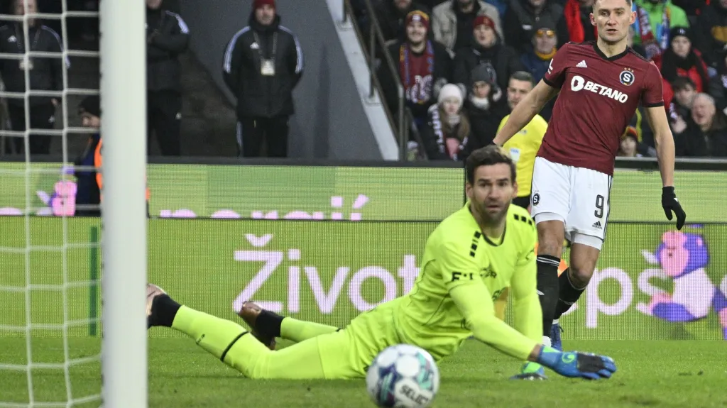 Jan Kuchta se prosadil v duelu s Jabloncem