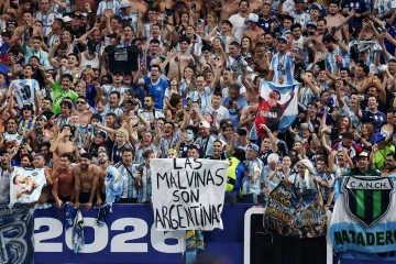 Fanoušci Argentiny s kontroverzním transparentem