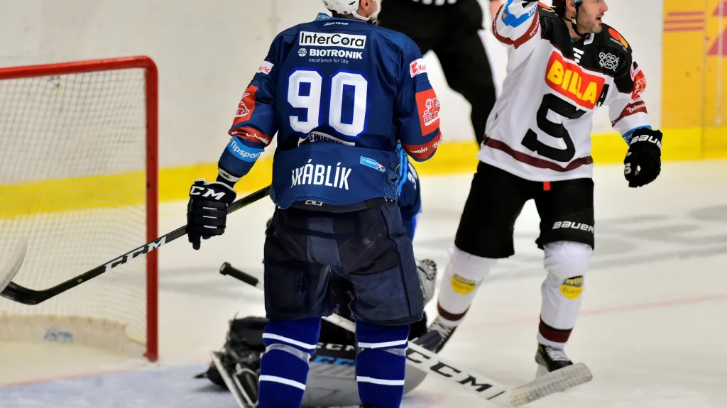 Lukáš Pech slaví trefu do sítě Plzně