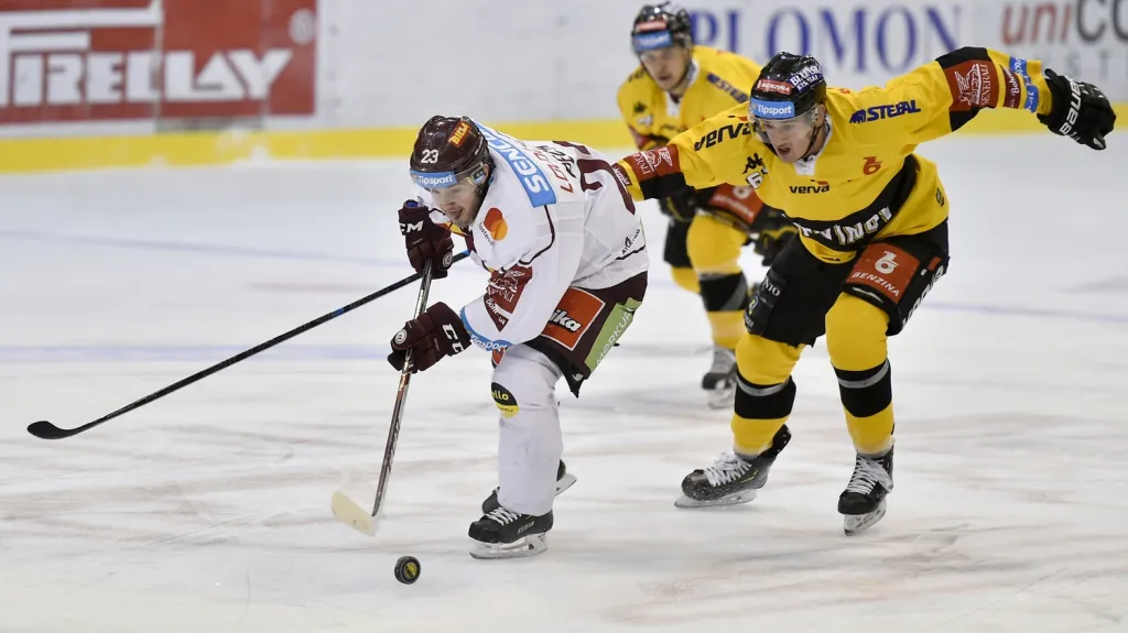 Lukáš Klimek v utkání s Litvínovem