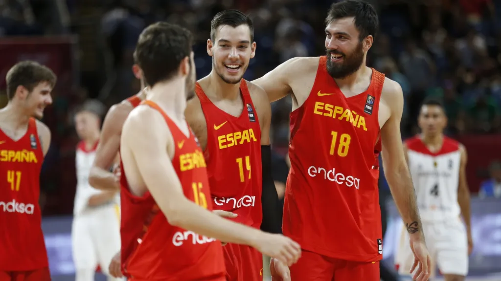 Radost basketbalistů Španělska