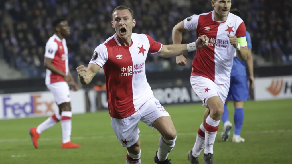 Vladimír Coufal se raduje z branky