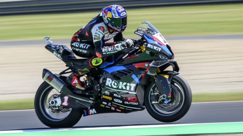 Toprak Razgatlioglu na závodě v Mostě