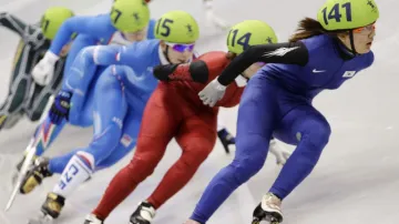 Rychlobruslařky na krátké trati