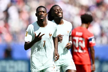 Ousmane Dembélé slaví hattrick proti Norsku