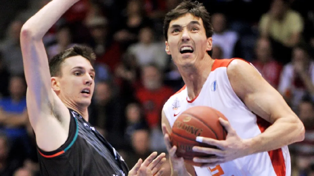 Utkání ČEZ Basketball Nymburk a Montepaschi Siena