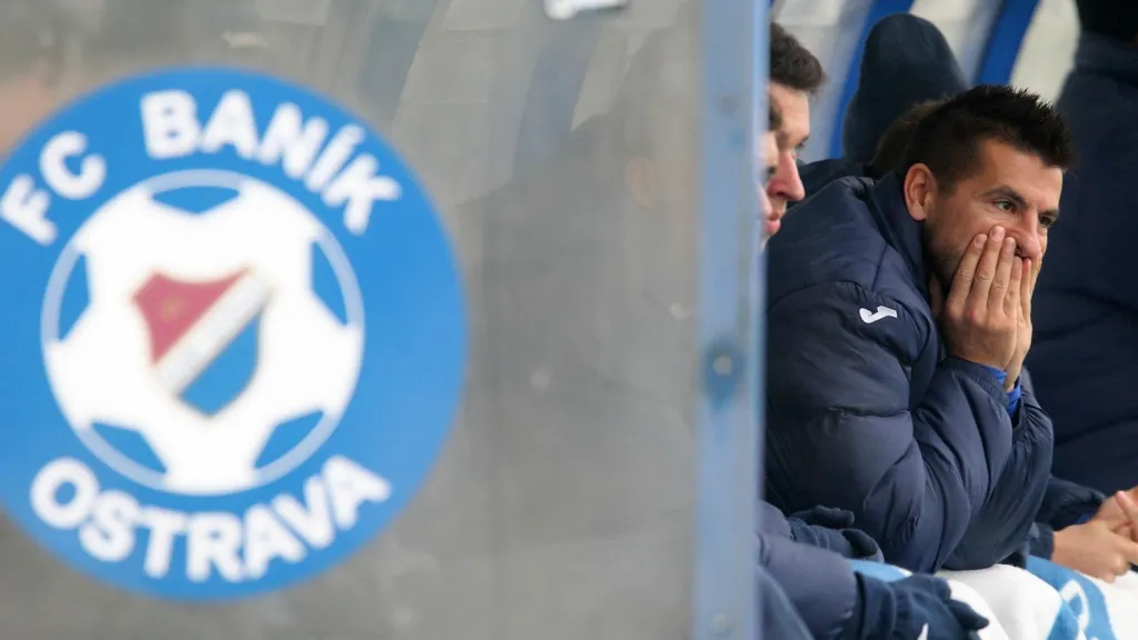 Milan Baroš na lavičce Baníku