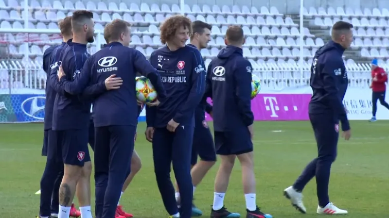 Češi před odletem do Anglie podrobně analyzovali hru soupeře