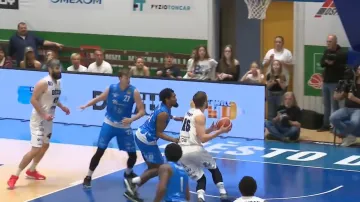 V NBL začal boj o třetí místo