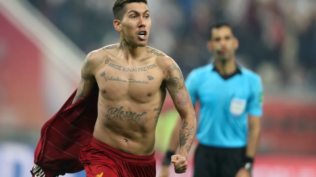 Robero Firmino slaví branku ve finále mistrovství světa klubů