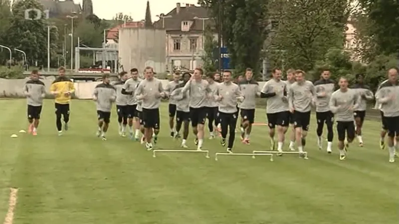 Sparťané se po mistrovských oslavách vrátili k tréninku