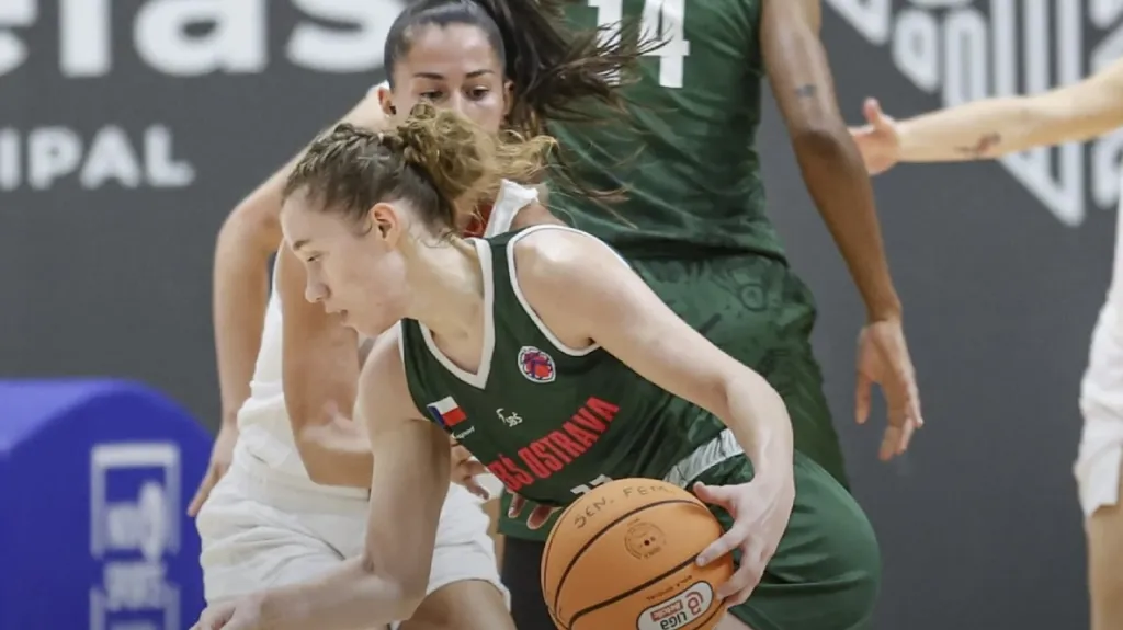 Utkání basketbalistek Ostravy s Benfikou Lisabon