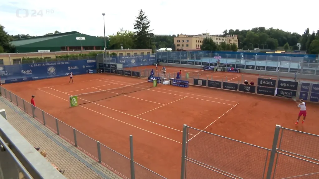 Forejtek na úvod challengeru Sparta Prague Open musel duel otáčet