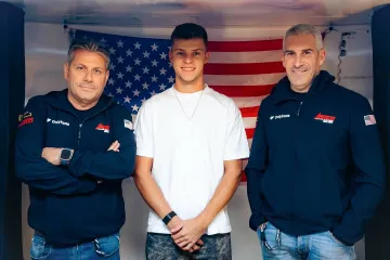 Filip Salač se zástupci stáje Onlyfans American Racing