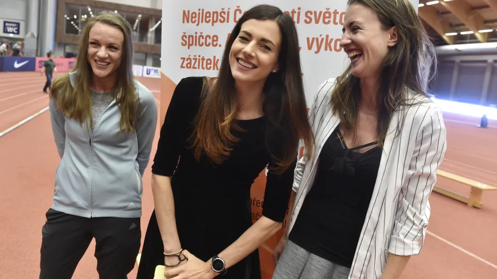 Simona Vrzalová, Kristýna Mäki a Diana Mezuliáníková