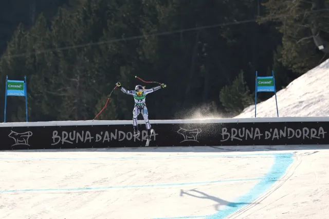 Ledecká skončila v Soldeu čtvrtá v super-G, Maděrová získala stříbro