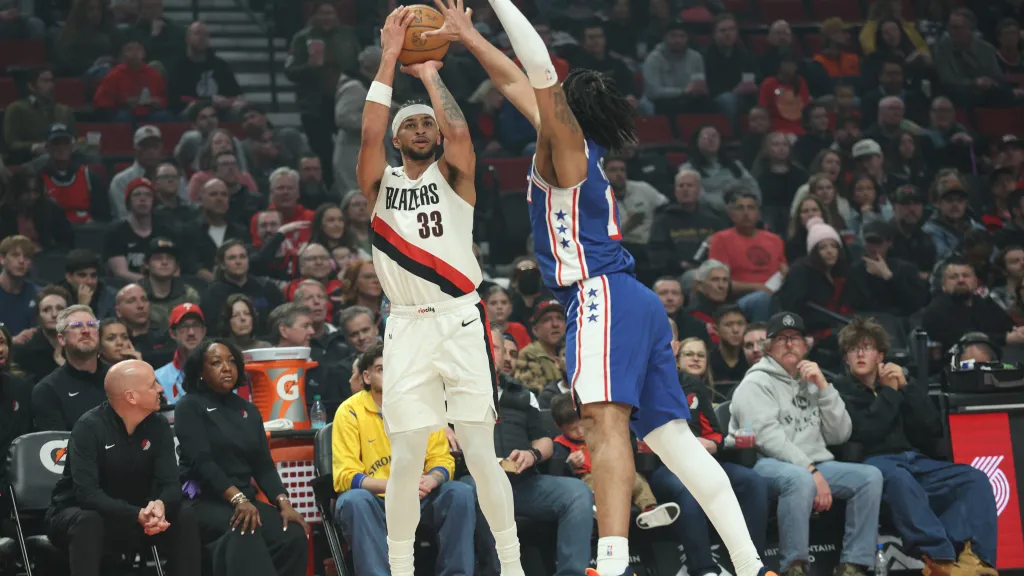 Toumani Camara v utkání proti Philadelphii