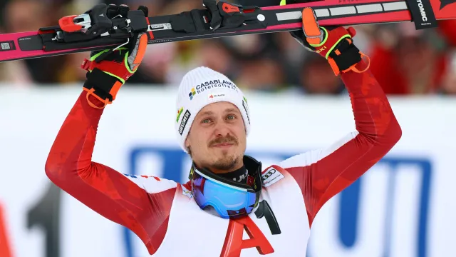 Závěr druhého kola slalomu v Kitzbühelu